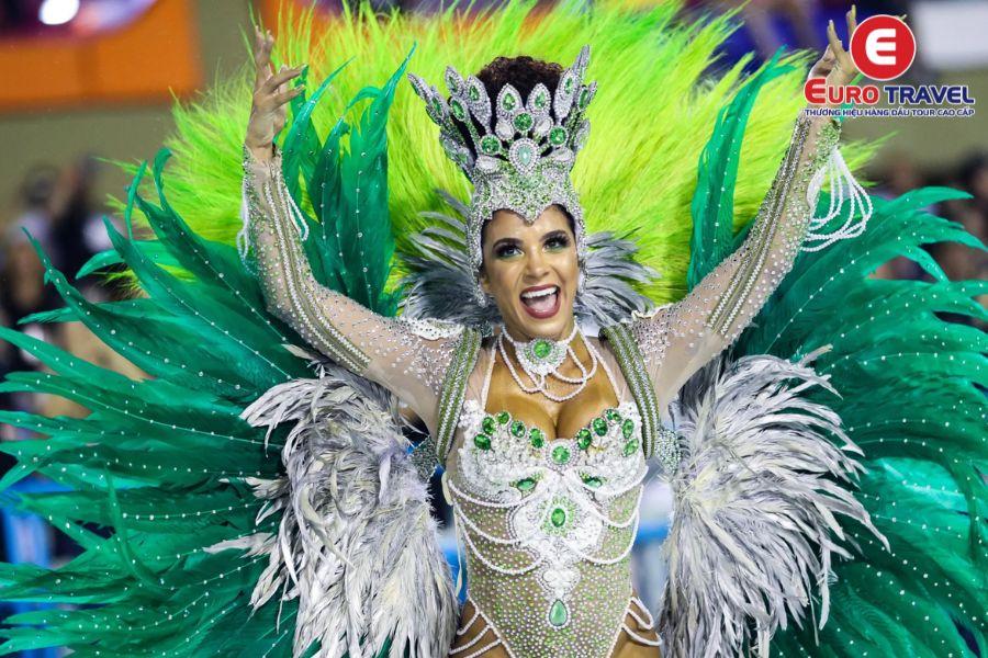 Trang phục đặc trưng tại Rio Carnival