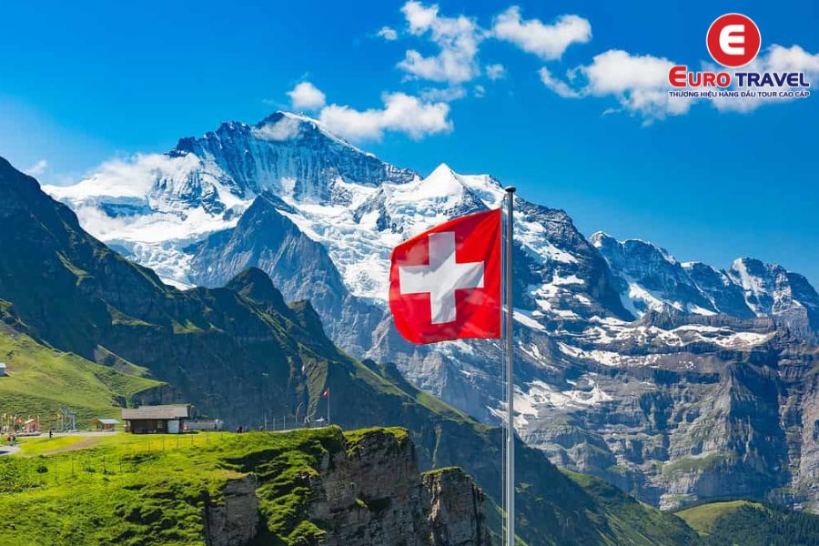 Cờ Thụy Sĩ - Một trong hai quốc kỳ độc đáo nhất thế giới