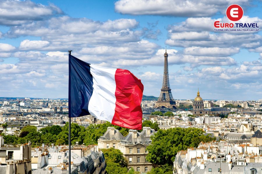 Quốc kỳ Pháp - Quốc kỳ tam sắc đầu tiên của thế giới