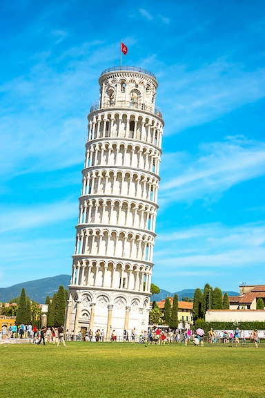 Tháp nghiêng Pisa, Ý