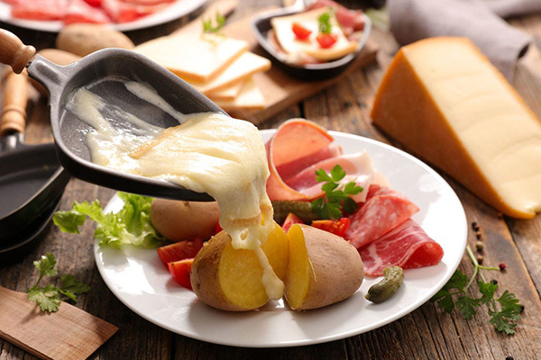 Phô mai tan chảy Raclette