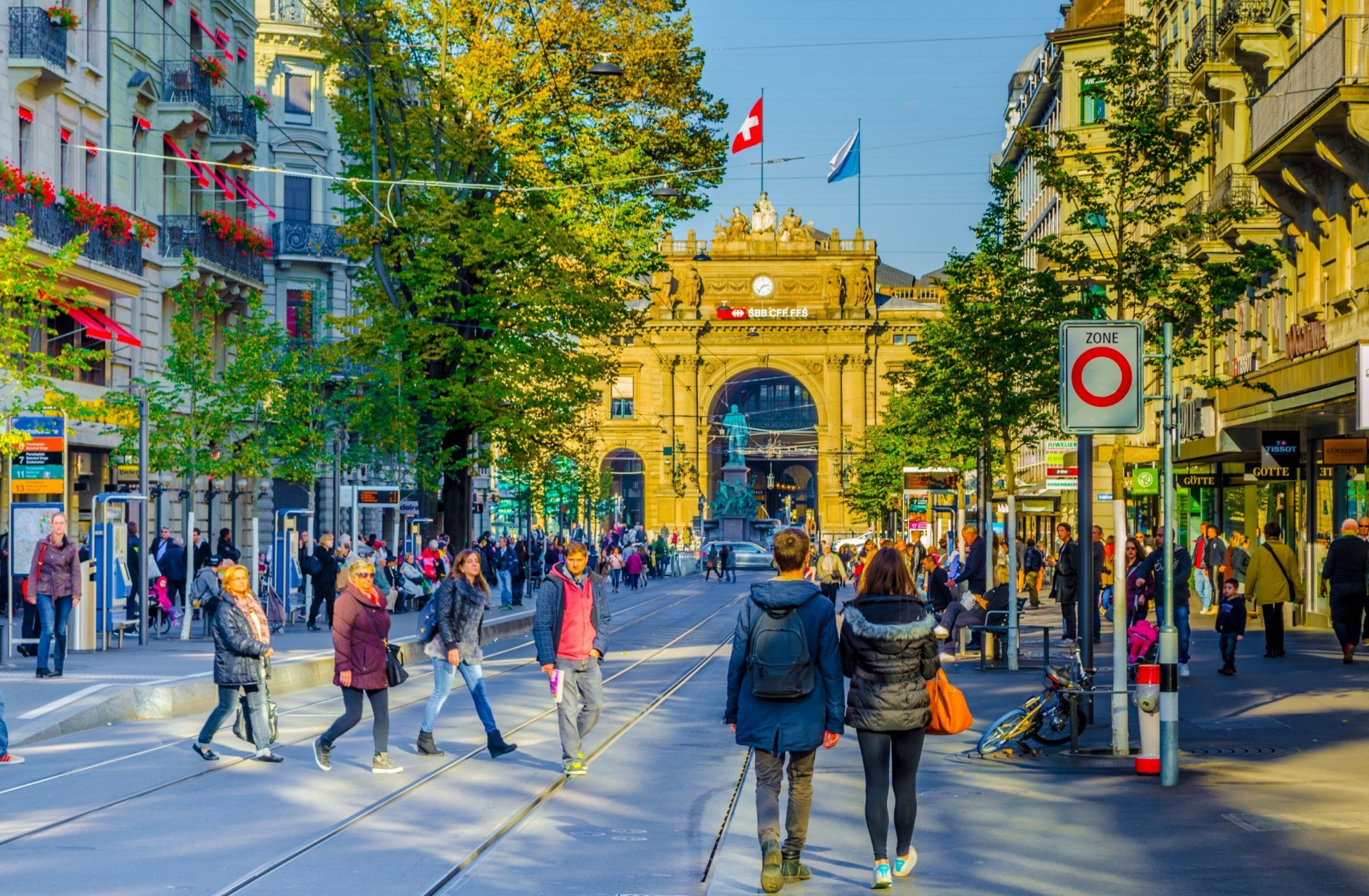 Phố Bahnhofstrasse