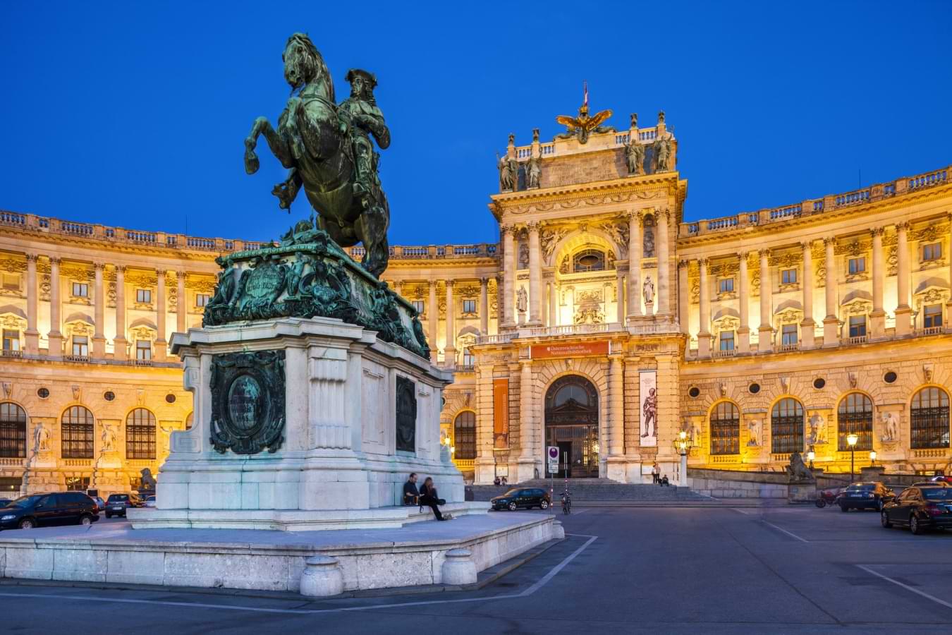 Vẻ đẹp lộng lẫy của Cung điện Hoàng gia Hofburg