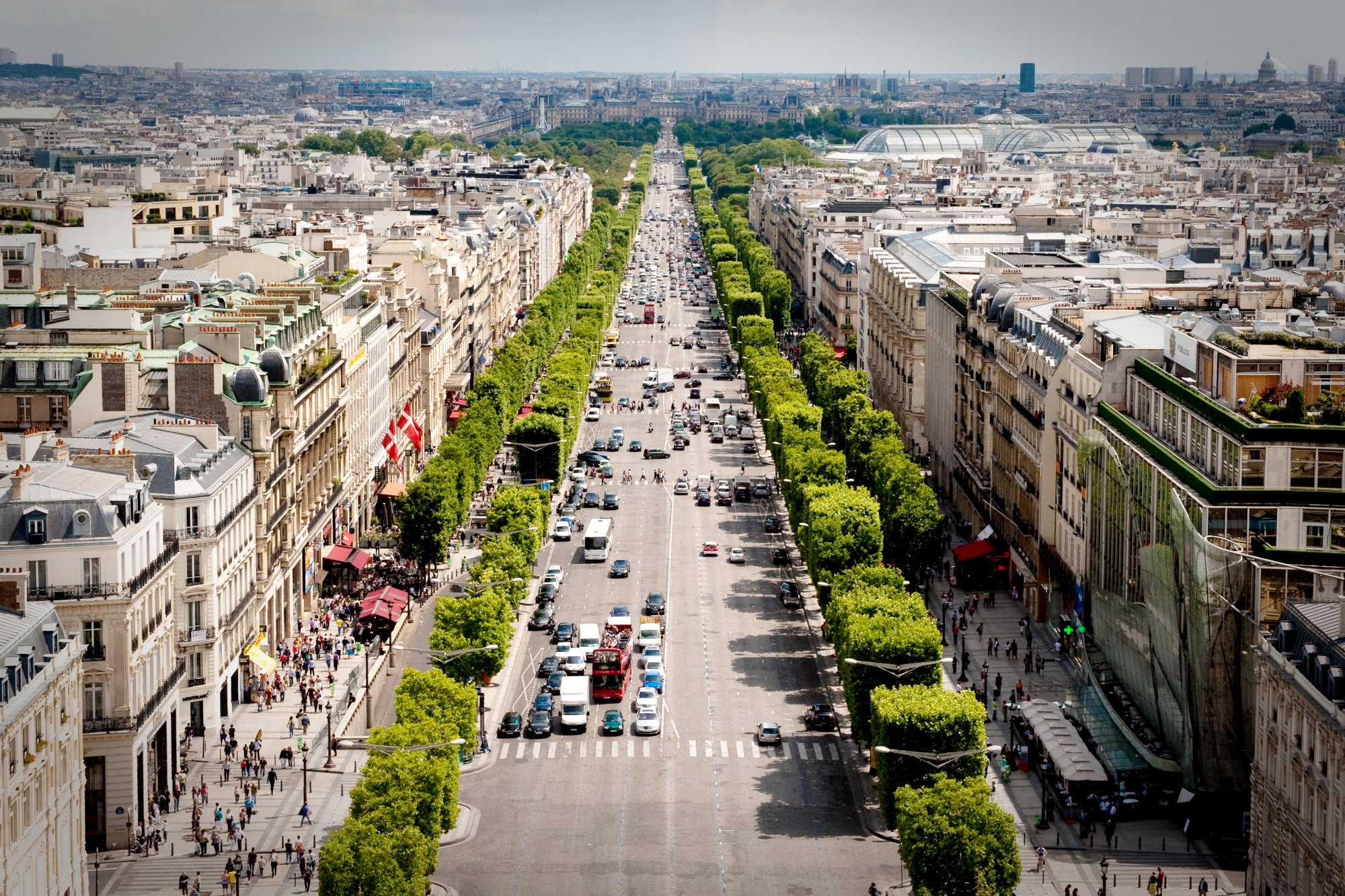 Đại lộ Champs Elysees Paris