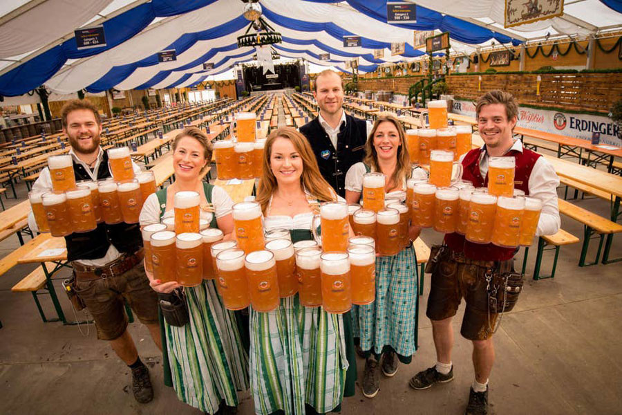 Trang phục truyền thống tại lễ hội bia oktoberfest