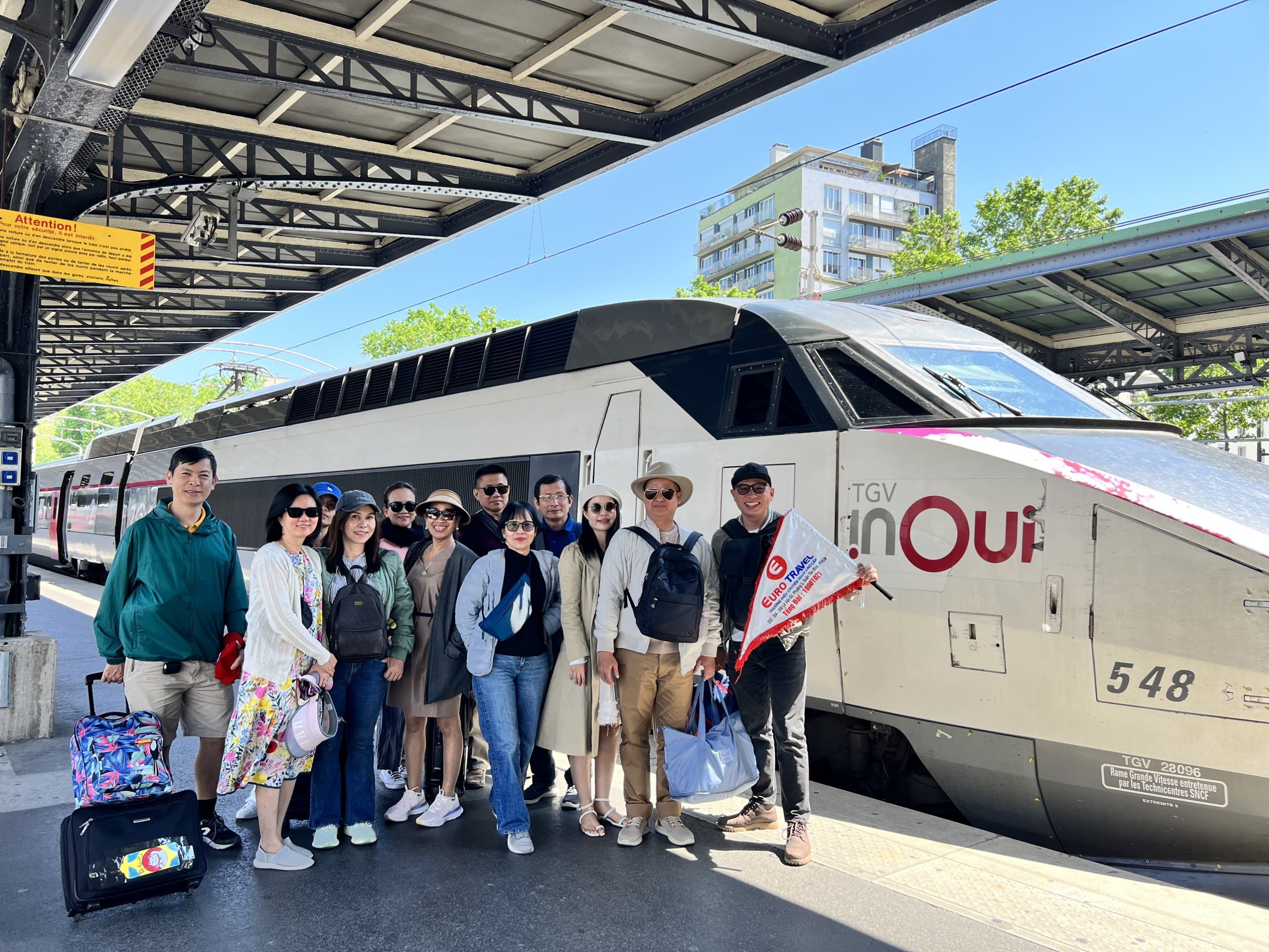 du khách eurotravel trải nghiệm tàu tốc hành tgv