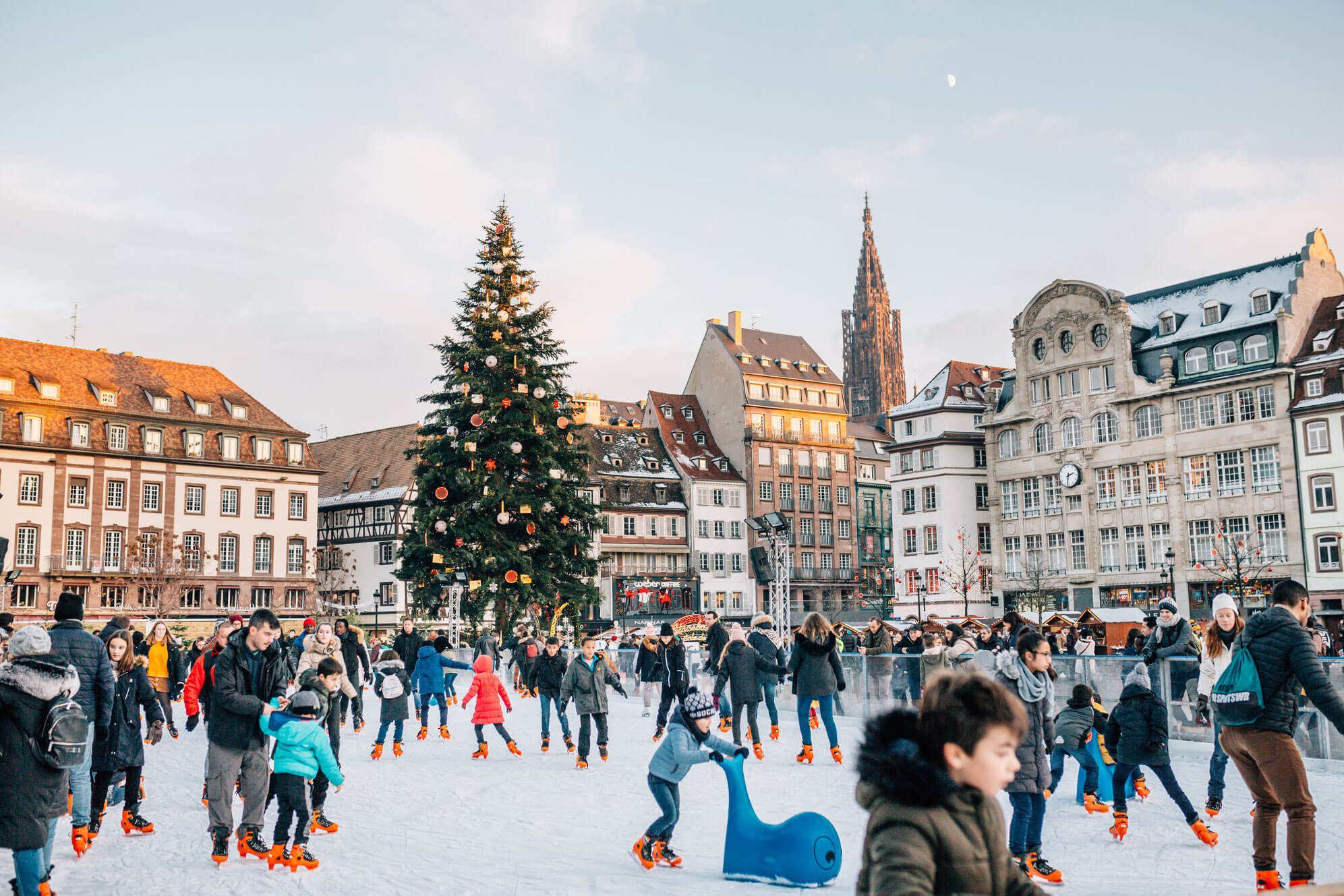 Hòa mình vào các hoạt động văn hóa độc đáo tại Chợ Giáng sinh Strasbourg