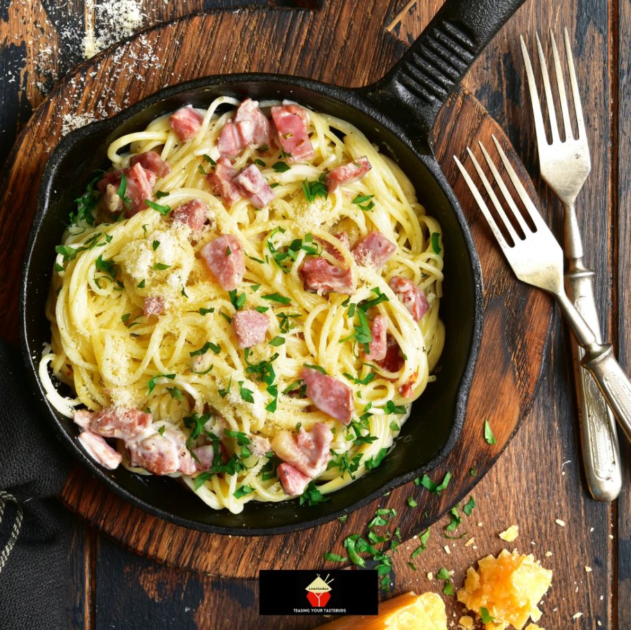 Kết cấu béo ngậy của Pasta Carbonara khiến cho vị giác của du khách thích thú