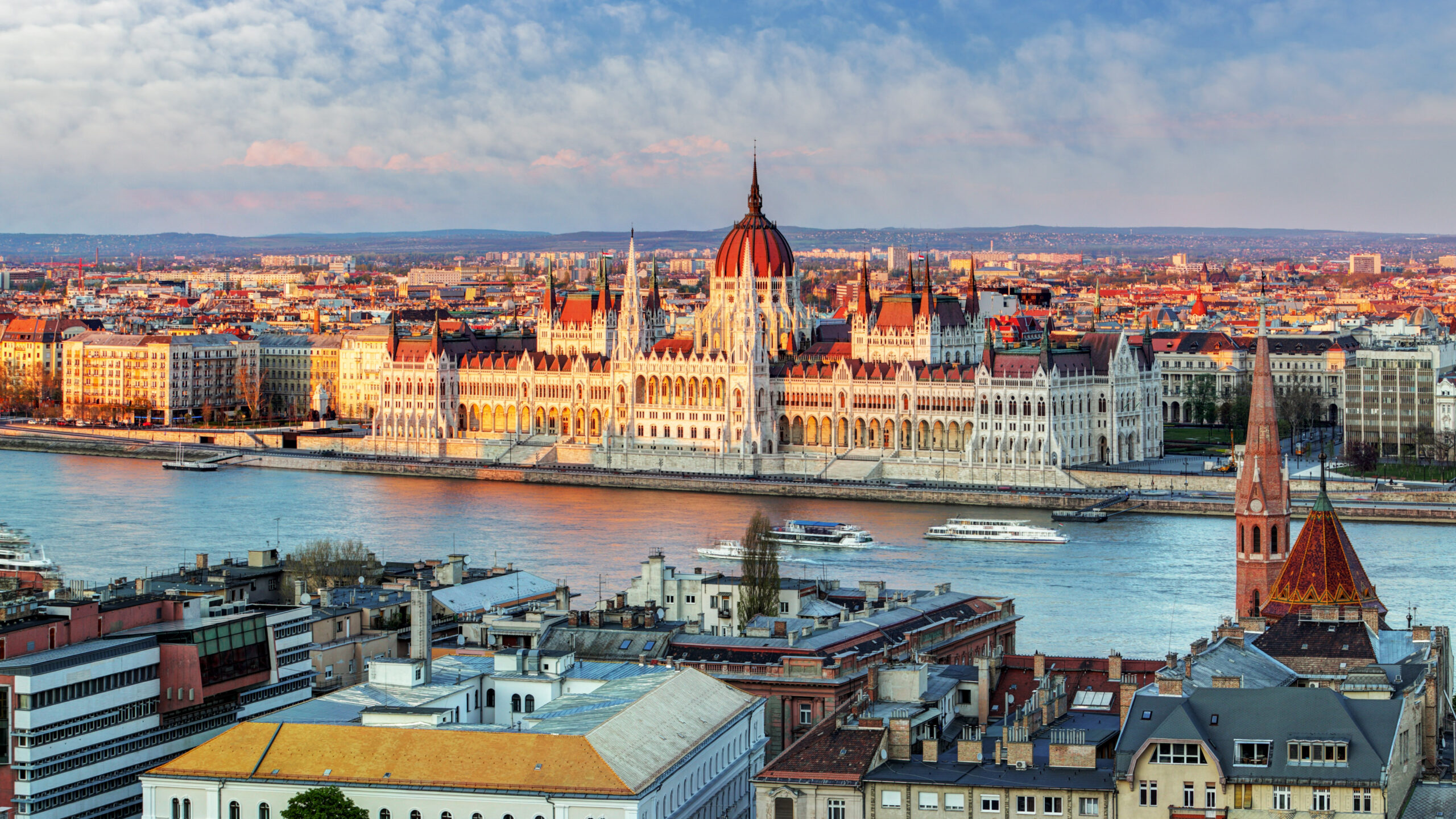 Tận hưởng mọi khoảnh khắc tuyệt đẹp nhất vào mùa xuân Budapest